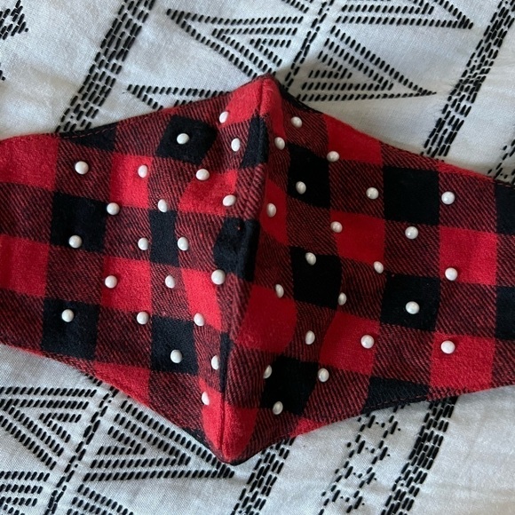 Lele Sadoughi red and white buffalo check with heat stamp pearls Face Mask - Picture 3 of 8